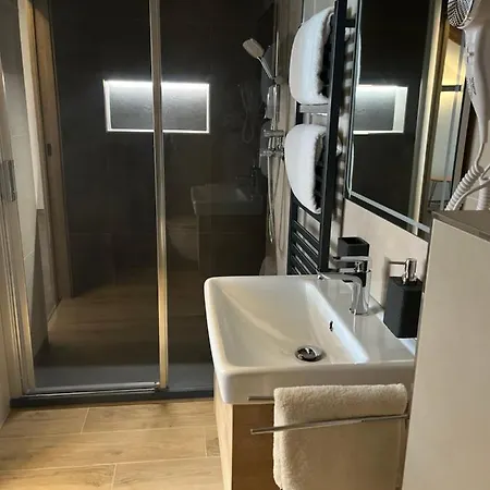 A Restaurace Zamecka Vratnica 3*